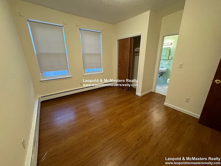 South Huntington Apartments — Photo 31