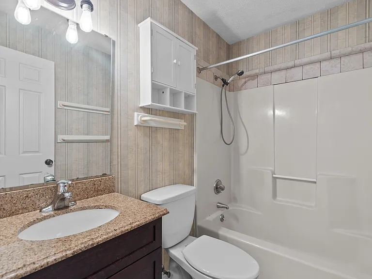 280 E Indiana Ave #C — Photo 6