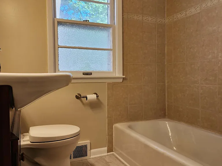 1208 Scottswood Rd — Photo 15