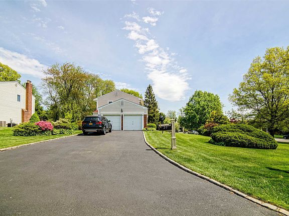 3rd image of 20 Birchdale Ln