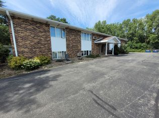 633 W Factory St #102, Seymour, WI 54165