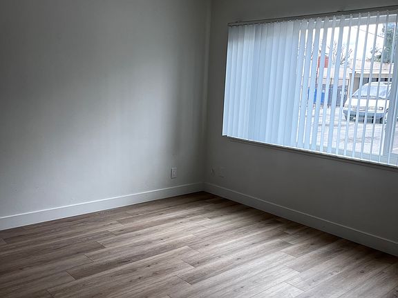 5th image of 6206 Hazeltine Ave APT 5