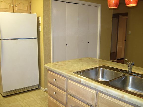 4th image of 3960 Laura Leigh Ln