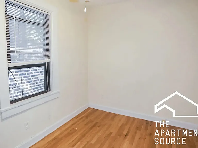 2255 N Southport Ave #2 — Photo 3