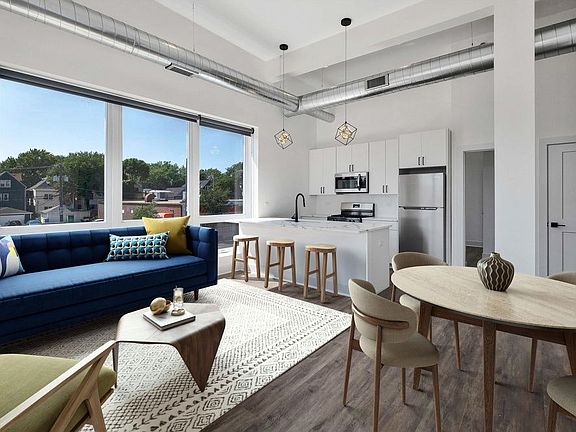 3rd image of 4731-1 N Western Ave #205