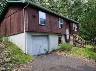 220 Wilbur Bloom Blvd, East Stroudsburg, PA 18302