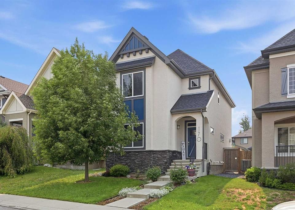 1st image of 170 E Mahogany Hts SE