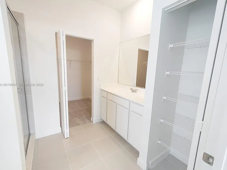 535 SE Rivergrass St #535 — Photo 22