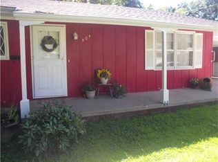904 S 23rd St, Lexington, MO 64067