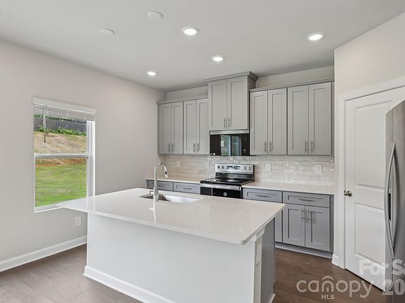 4th image of 183 Murphy Meadow Rd