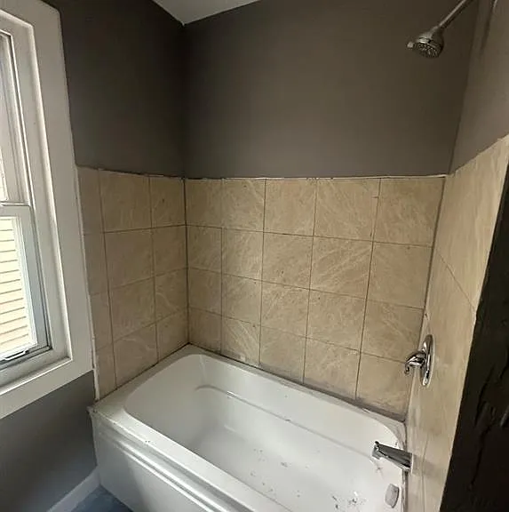 3220 Gladstone St — Photo 5