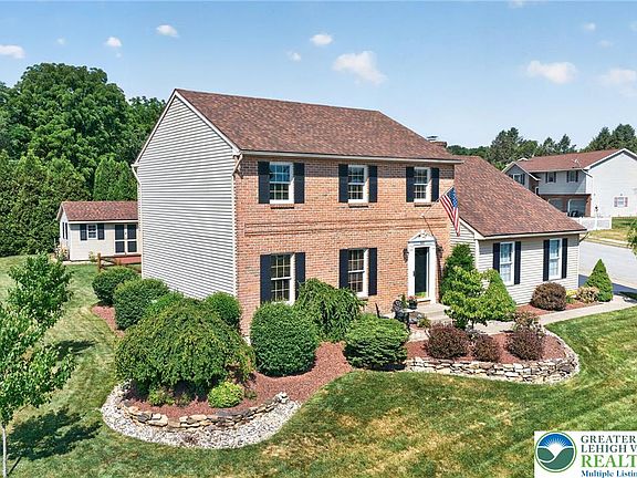 2nd image of 4601 Christina Dr