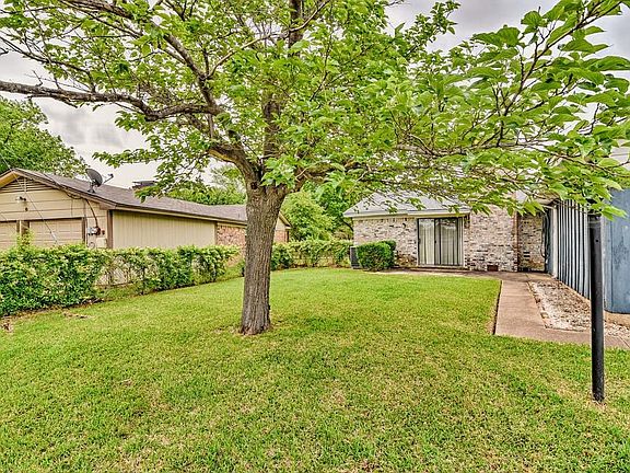 3rd image of 3905 Twin Falls St