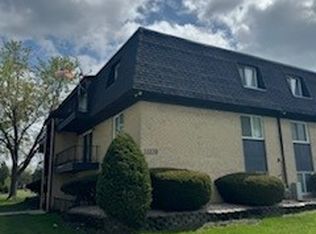 11120 S 84th Ave APT 2B, Palos Hills, IL 60465