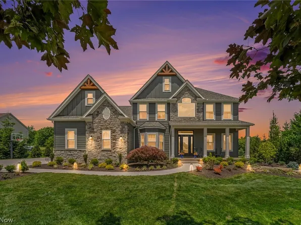 11780 Ascot Ln, Chagrin Falls, OH 44023