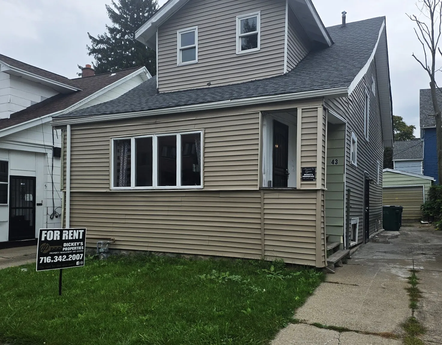 3 bed, $1,450 — Photo 1