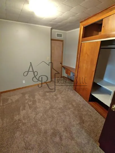 215 E Belleville St — Photo 10
