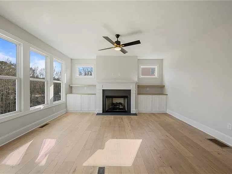 126 Spaulding Ln — Photo 8