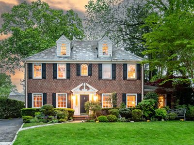 32 Inness Place, Manhasset, NY, 11030