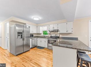 8407 Sailboat Ln, Lusby, MD 20657