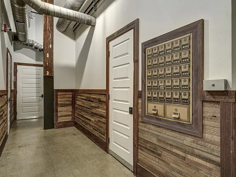 110 W Market St #304 — Photo 29