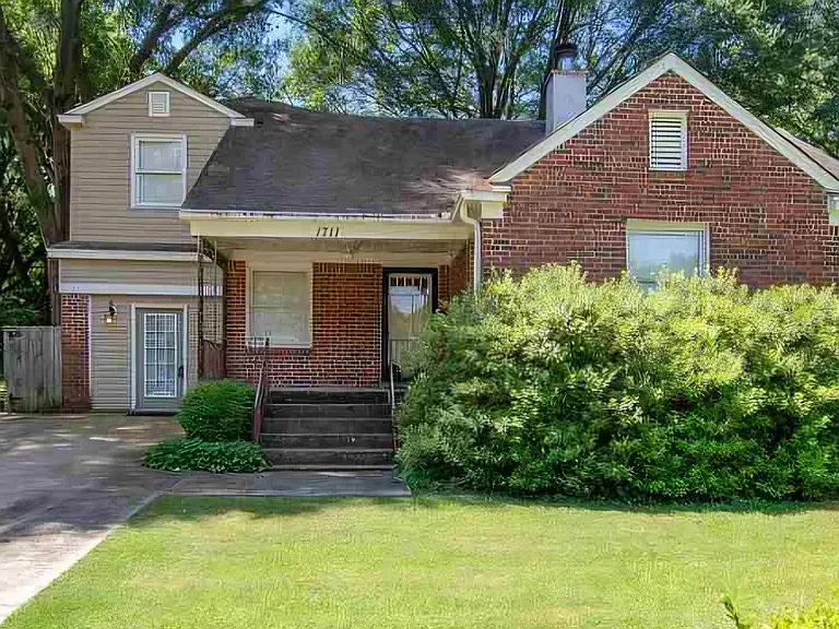 1711 Alta Vista Ave — Photo 2