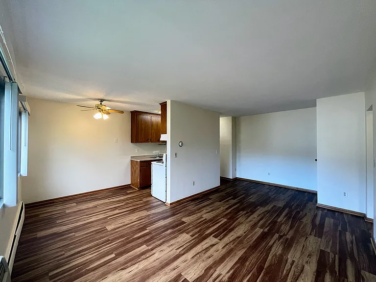 840 18th Ave SE #106 — Photo 6