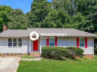 6061 Acadian Woods Dr, Charlotte, NC 28227