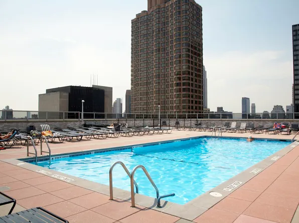 300 East 40th Street image 13 of 15