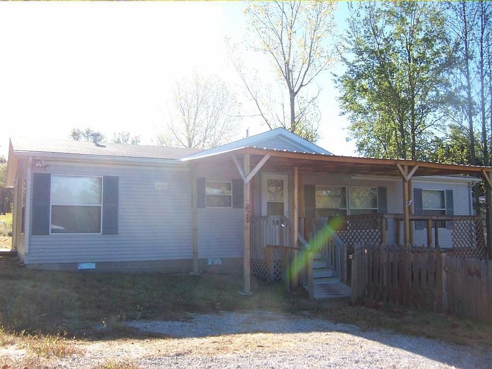 1st image of 228 Hawthorne Dr