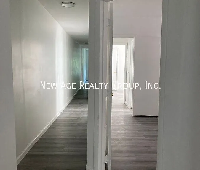 4629 Sansom St #1 — Photo 5