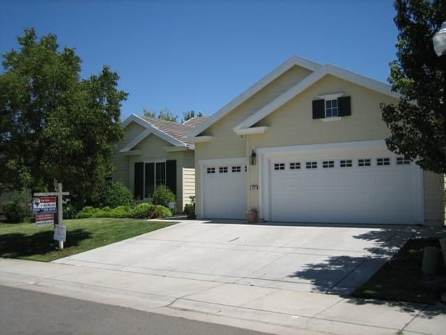 1st image of 211 Rockmont Cir