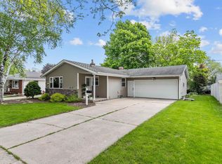 207 Paul Dr, Kimberly, WI 54136
