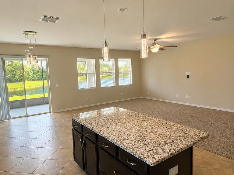 1907 Castleton Dr — Photo 12