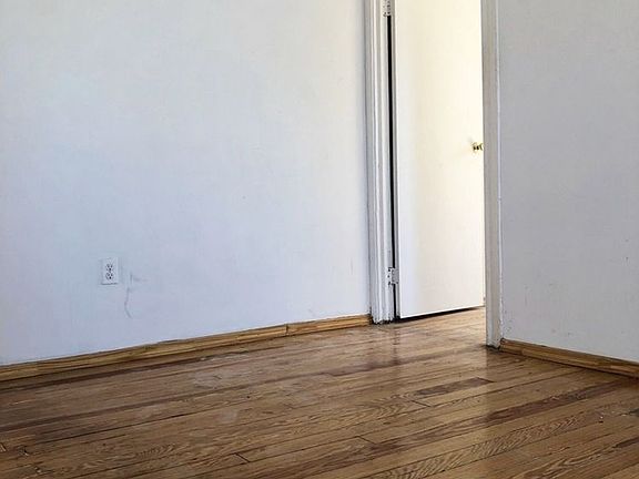 2nd image of 41 St Nicholas Ave APT 1l