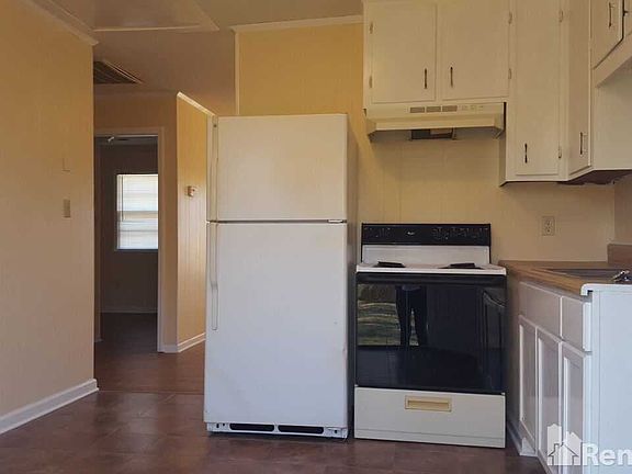 2nd image of 3126 Us Highway 221 S APT 3