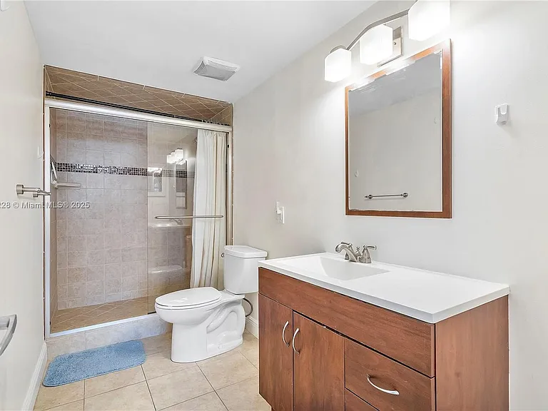 1401 S Ocean Dr #301 — Photo 17