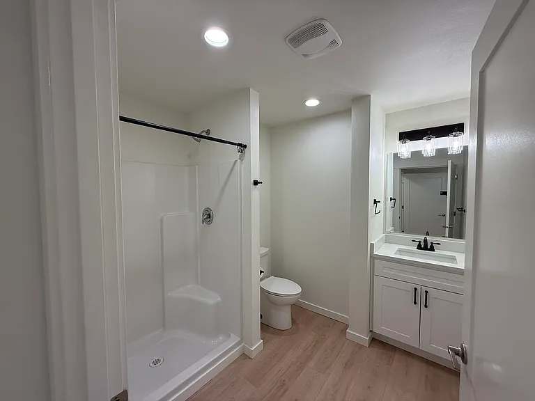 721 Iva Ln NE — Photo 18