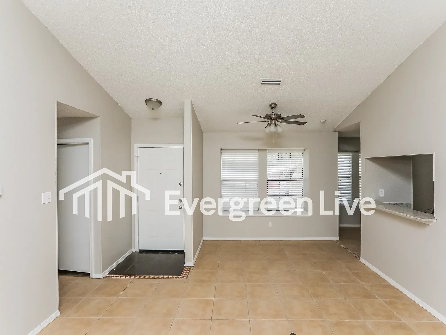 3 bed, 2.0 bath, 1128 sqft, $1,695 — Photo 3