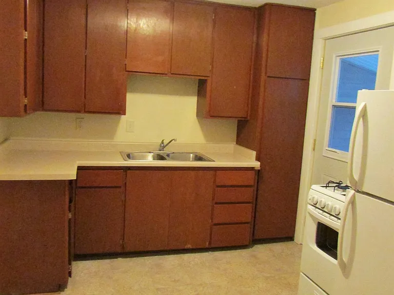 2702 Dahle St — Photo 7