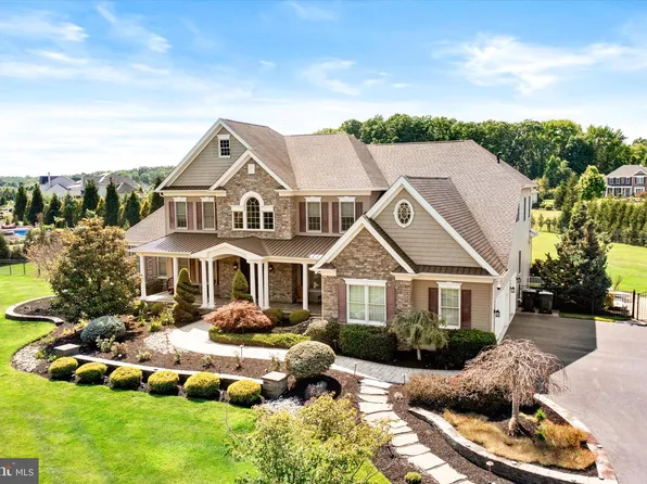 25 Weathervane Cir, Cream Ridge, NJ 08514