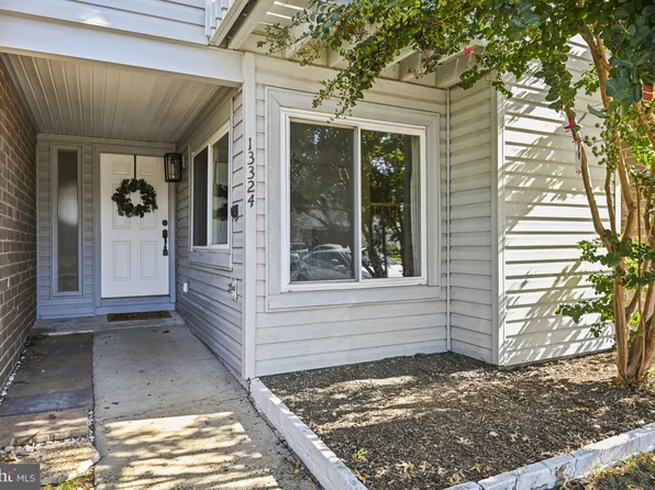 13324 Schwenger Pl, Herndon, VA 20170