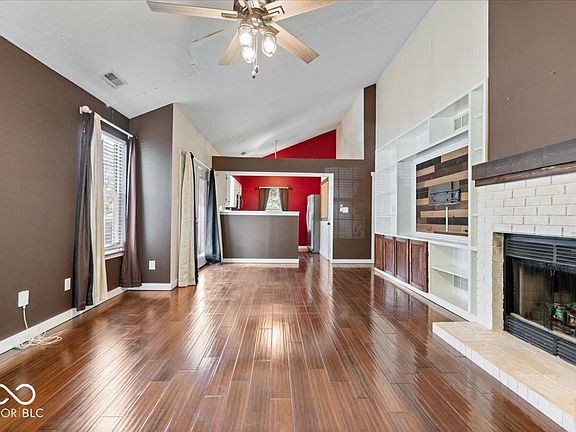 5th image of 9713 Spruce Ln