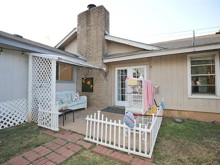204 Deerfield Park Dr — Photo 15