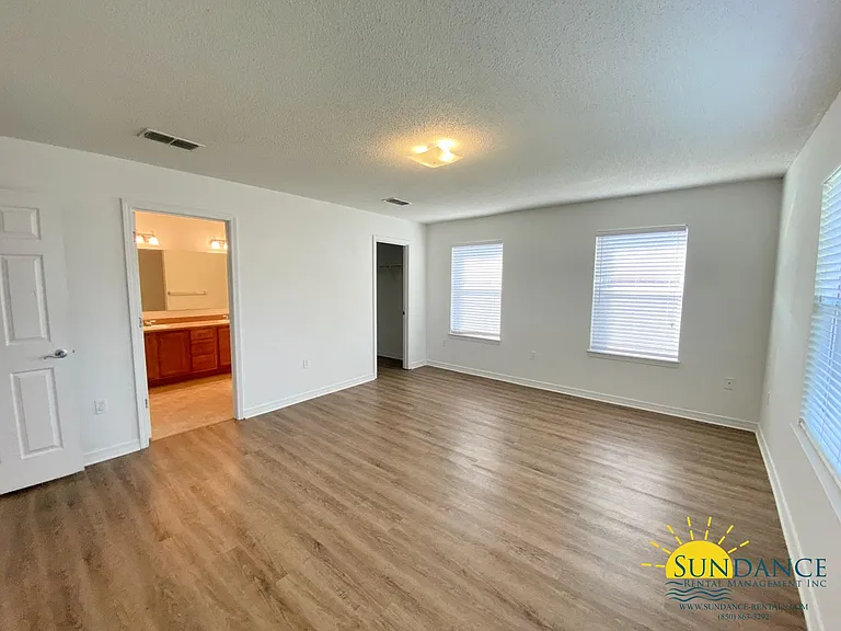 217 Limestone Cir — Photo 6
