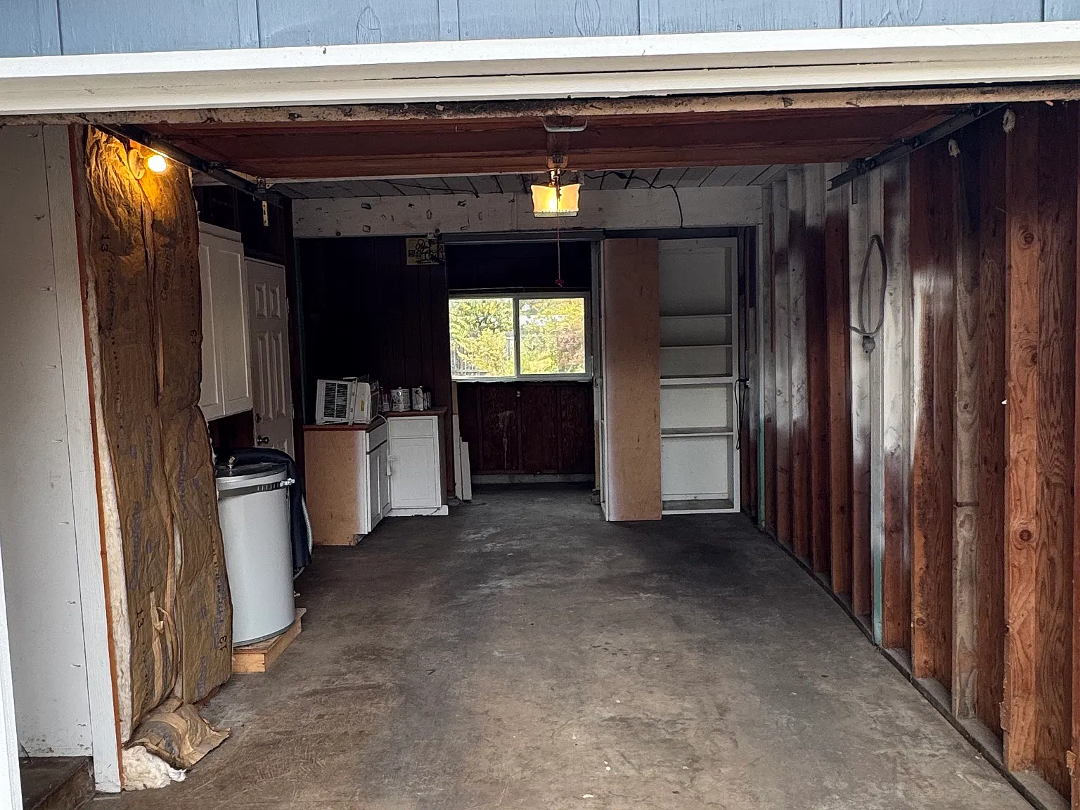 3 bed, 864 sqft, $2,300 — Photo 3