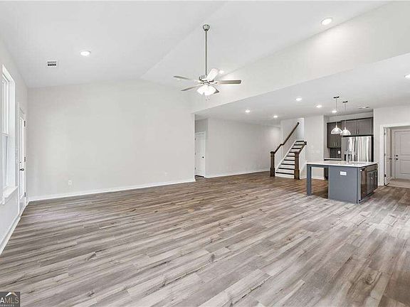 4th image of 821 Capwood Ln