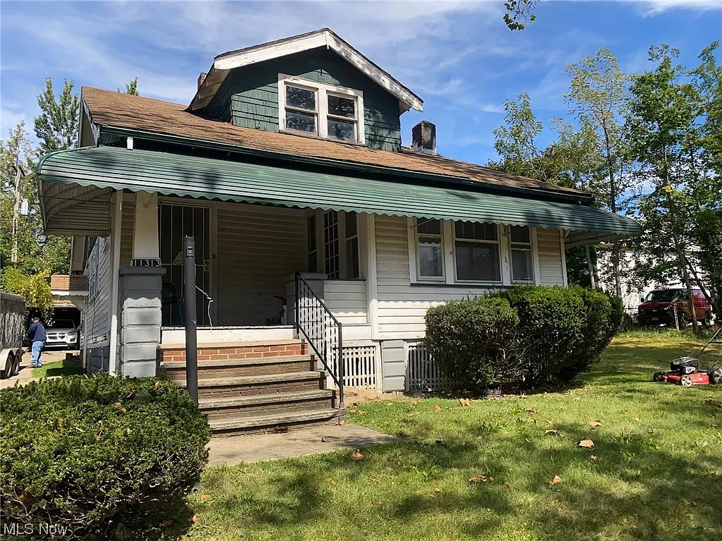 11313 Revere Ave photo 1