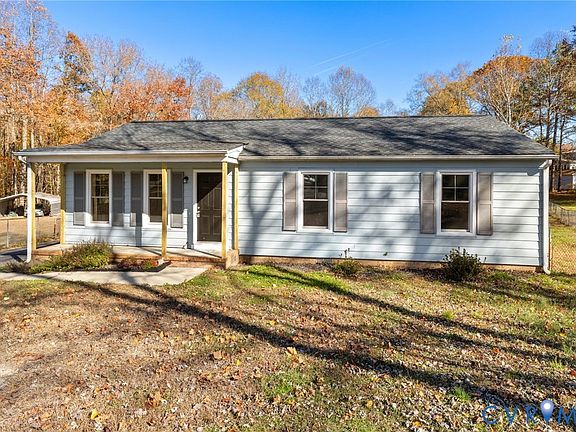 2nd image of 19301 Varanda Ln