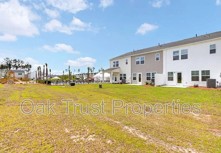 753 Ridgley Dr — Photo 29